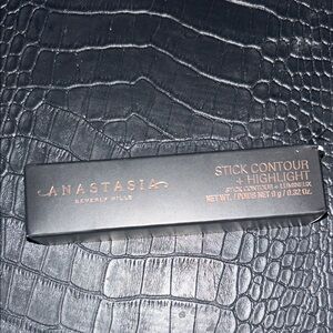 Anastasia Beverly Hills Stick Contour + Highlight - color Shadow
